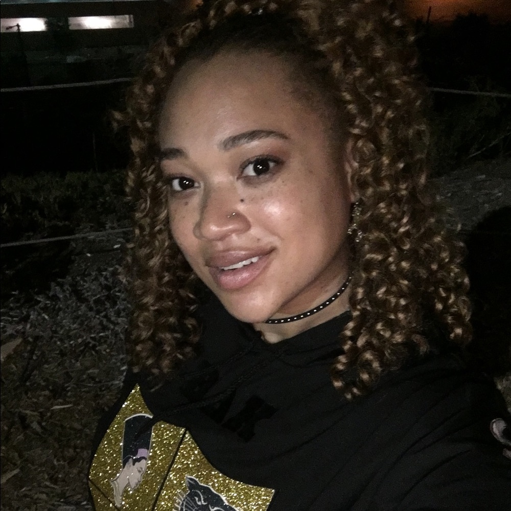 Meet your Posher, Cher-mille